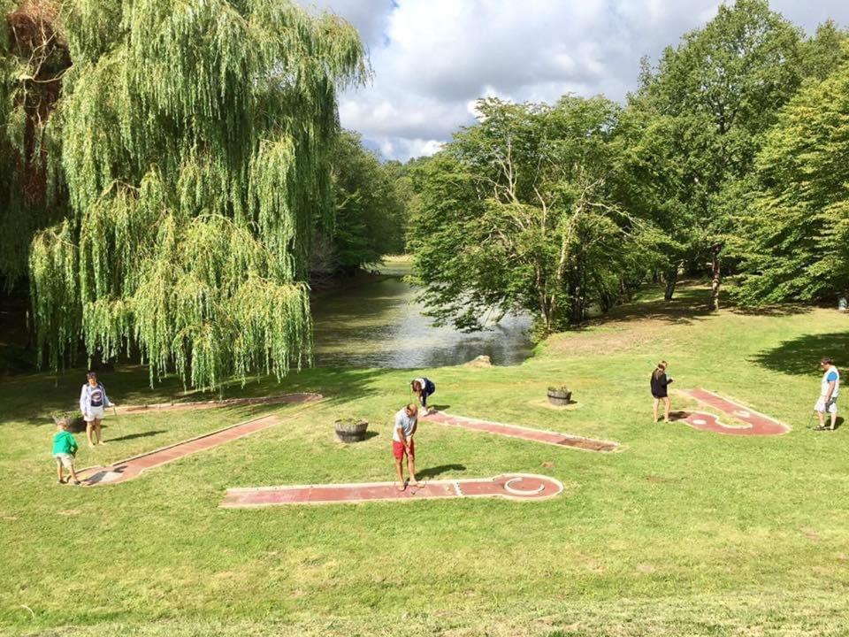 Camping Les Petites Minaudieres Hotel Saint-Sauveur  ภายนอก รูปภาพ