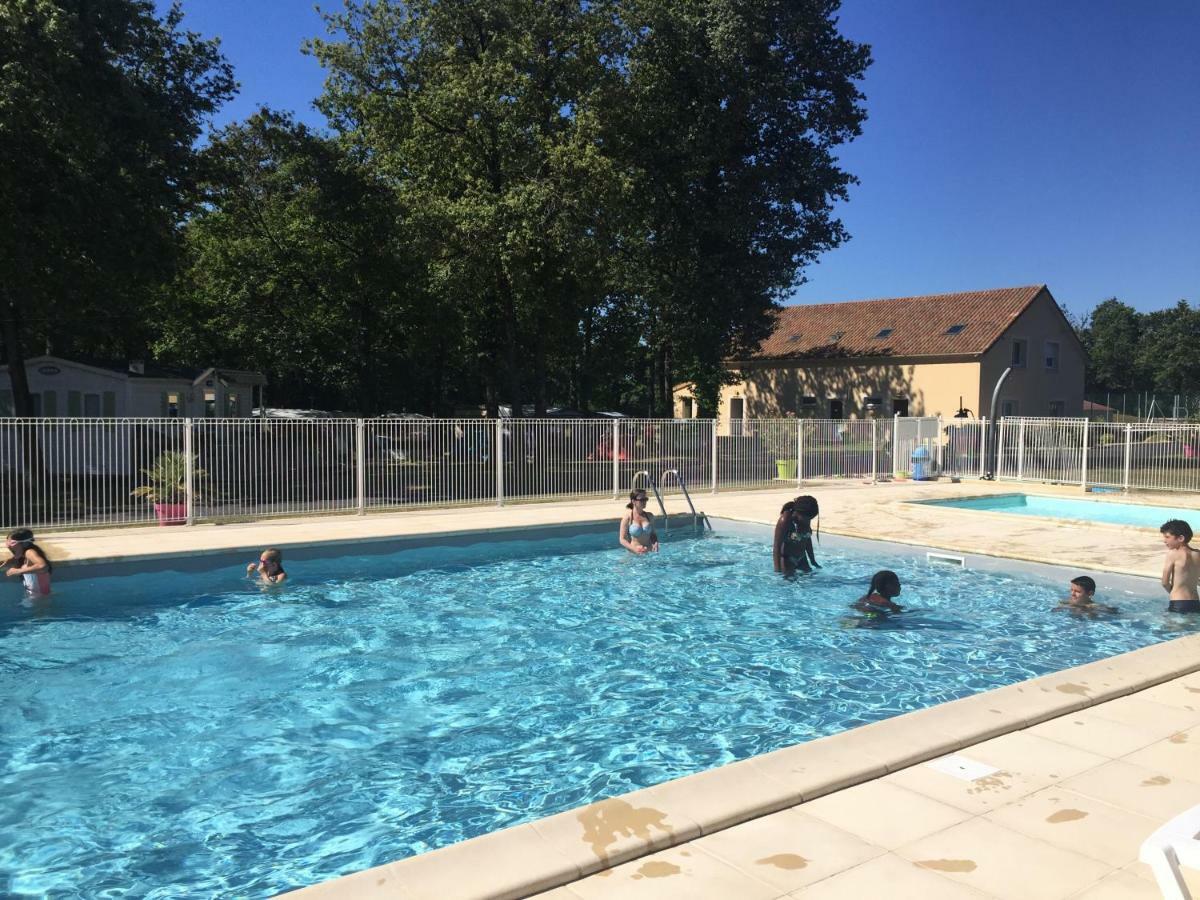 Camping Les Petites Minaudieres Hotel Saint-Sauveur  ภายนอก รูปภาพ